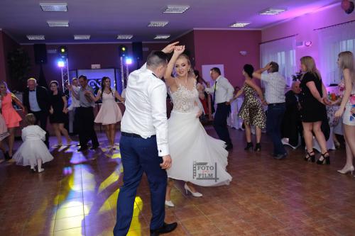 karolina-i-piotr-28 Fotografia ślubna, fotografia plener, wesele, ślub, Brzeg Dolny, fotoprofilm.pl